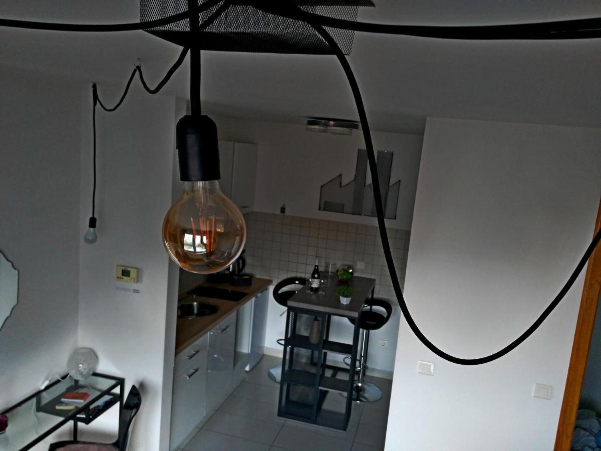 Factory - Self Check In Apartment Osijek Exterior photo