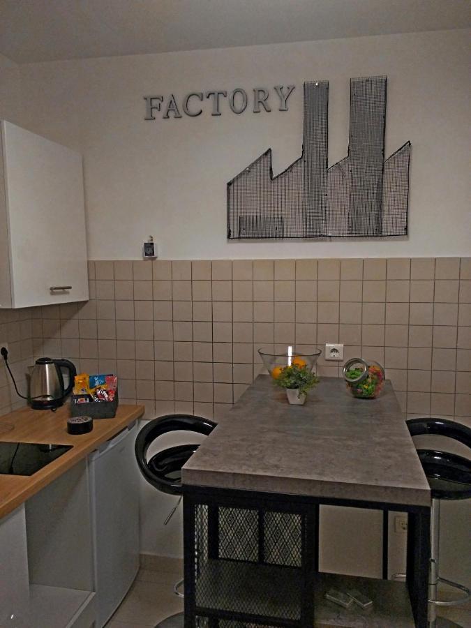 Factory - Self Check In Apartment Osijek Exterior photo